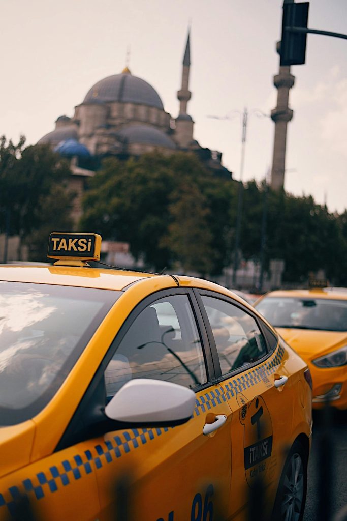 🚕 BiTaksi – تطبيق تاكسي في إسطنبول
