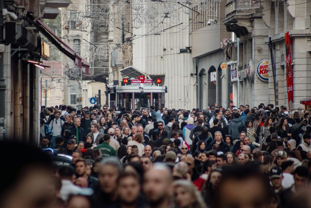 🛍️ Istiklal Street Istanbul 2025 – Shopping, Dining & Nightlife