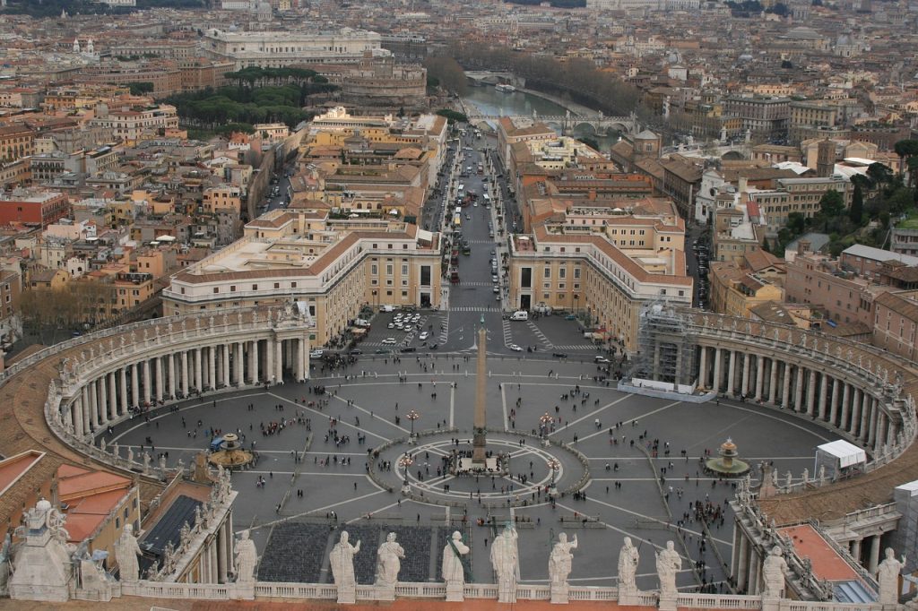 Vatican Museums & St. Peter’s Basilica in Rome at sunrise