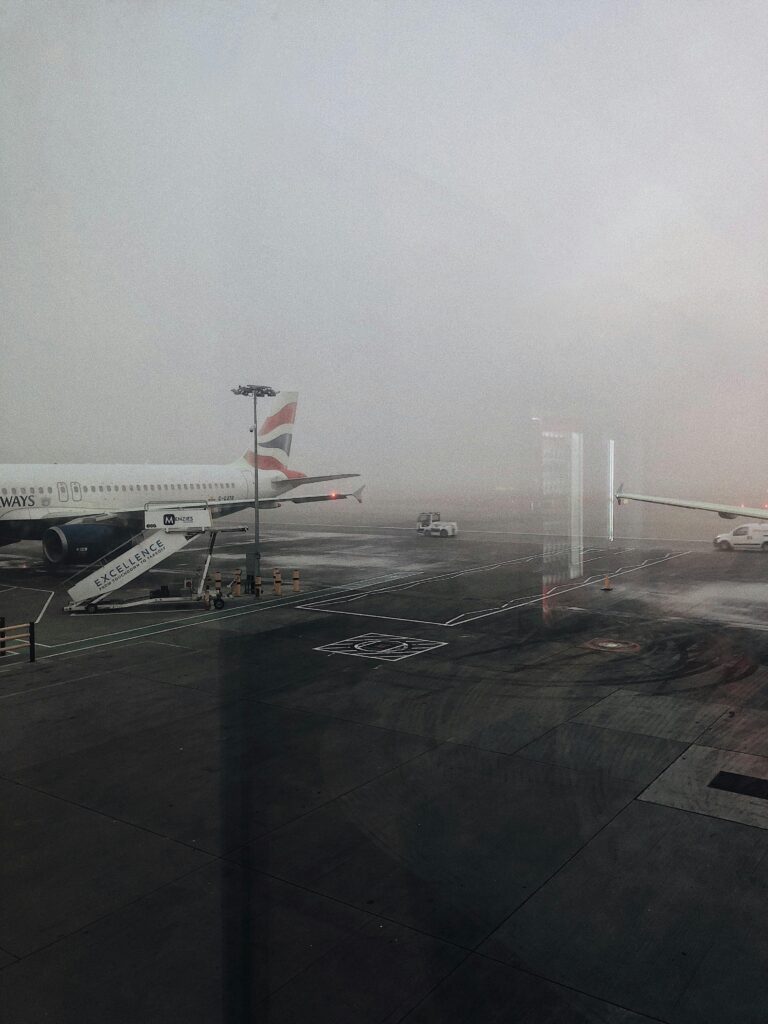 مطار جاتويك لندن Gatwick (LGW) – كيفية الوصول من المطار إلى لندن
