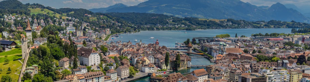  السياحة في لوسيرن 2025 | دليل السياحة في لوسيرن للعرب والخليجيين: بحيرة لوسيرن، الجسر الخشبي، الجبال والأنشطة | Tripmoo